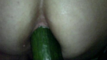 Anal – auf die Gurke gesetzt