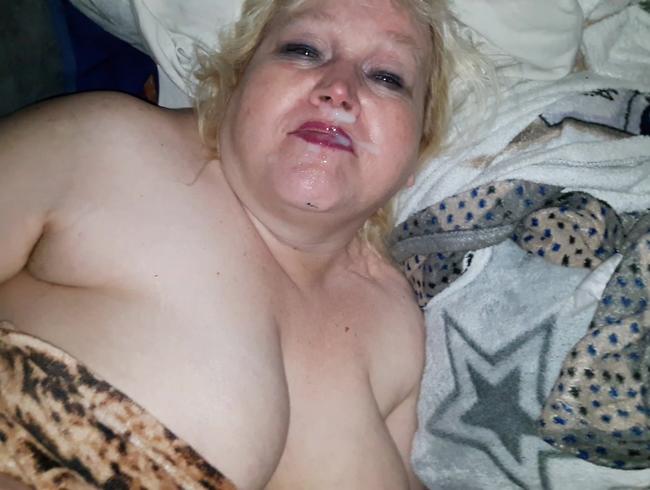 Auf die Fresse samen lassen