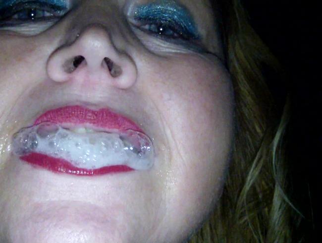 Bumsmaul gefickt und bespermt