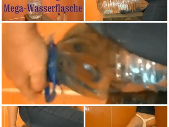Crushing – Mega-Wasserflasche