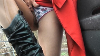 Dein schlüpfer in arbeit:-)))