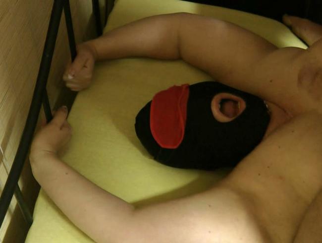 Grosse Ladung Sperma zum schlucken