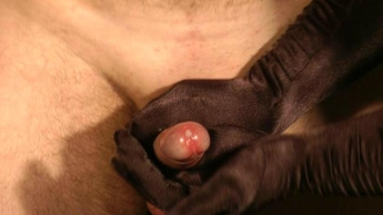 Handjob Finale in Handschuhen
