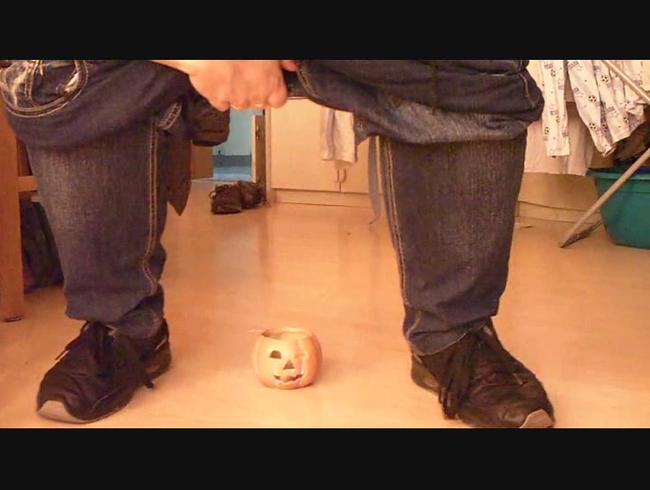 Happy Halloween – Der Kerzen Piss