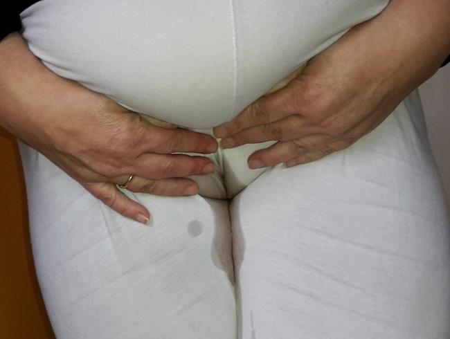 In der Legings gepisst