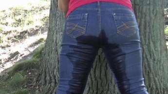 In die Jeans gepisst