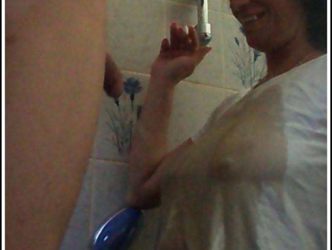 Jungschwanz pisst meine Nippel Hart;)