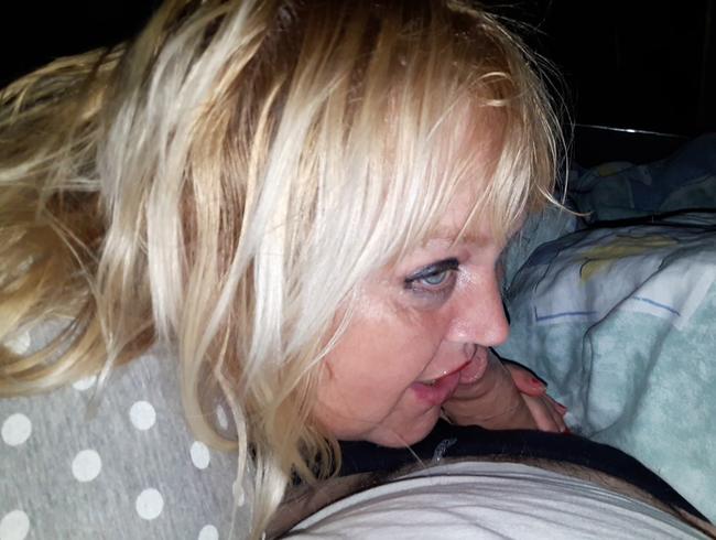 Mit den Mund entsaftet zur guten Nacht