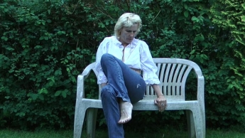 Nass werden auf der Bank