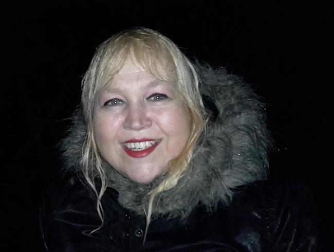 Pissen und furzen im Regen