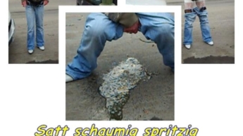 Publikpiss vor der UNI