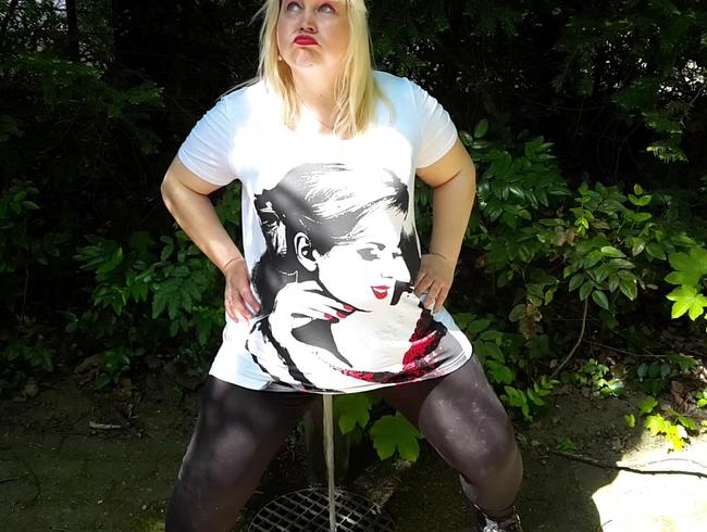 Schlampen Fun – Fake Piss