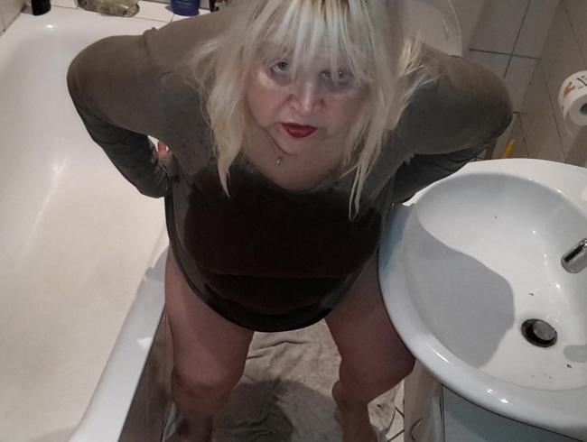 Slut 3 – angepisst pissen