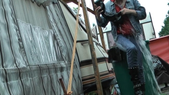 Stiefelwaschen in Tonne(wet)