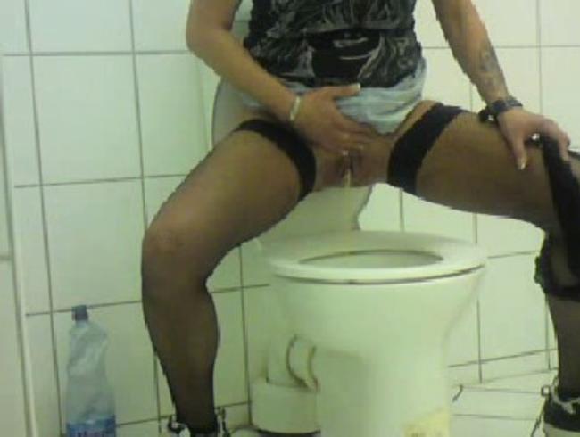 WC im Cafe Ns+Halterlose