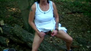 Waldpiss (vorm poppen ;))