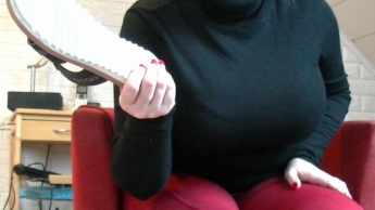 bekomme meinen Schlappen zu spüren