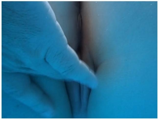 er konnte seine Finger nicht bei sich lassen – Nippel Spiel