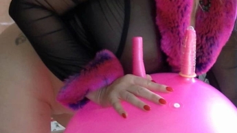 geil auf dem Hüpfball