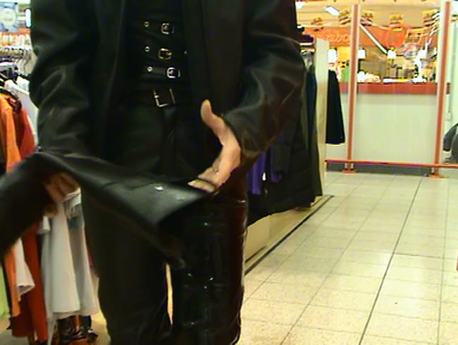 im lederoutfit…..2