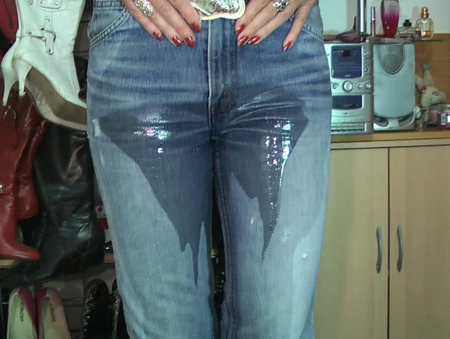 jeans und nylon piss 1