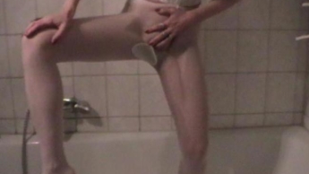 weisse strumpfhose nass pissen……