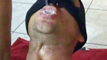 Alles schlucken du Sklavensau!