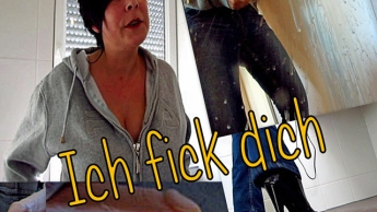 Busty Pimmelgirl fickt dich in den Arsch