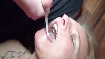 Mega Spermaladung geschluckt!