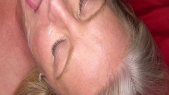 Schnellspritzer! In 60sek Maul und Gesicht besamt!