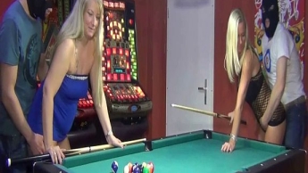 Tina und Rosella on Tour!