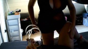 die Titten meiner Freundin abgemolken