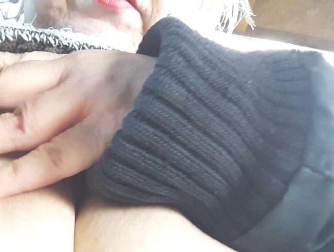 Mal die Titten zeigen