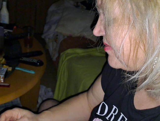 Ich helfe mit der Hand