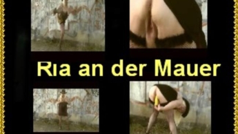 Dralle Ria an der Mauer