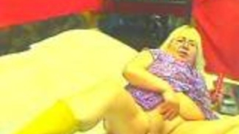 Gummistiefel und Kittelschürze