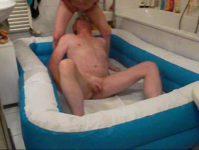 Mario in den Mund gepisst