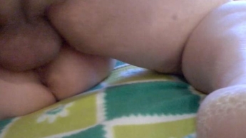 Vorm ficken mit Fotze gespielt