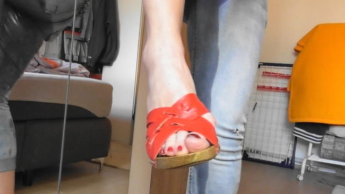 beim aufräumen vor em spiegelschrank